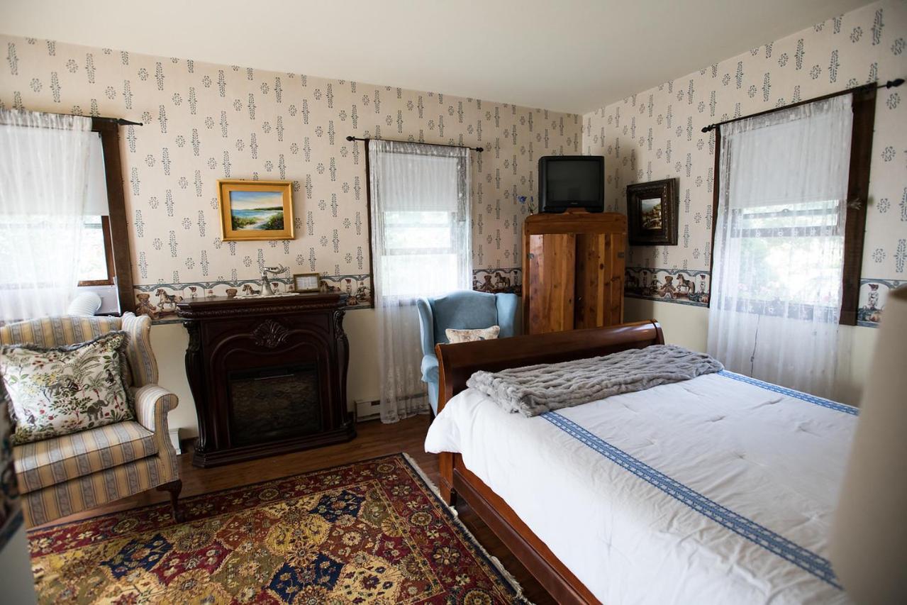 Gardenview Bed And Breakfast Tour de Tour de Newport Extérieur photo